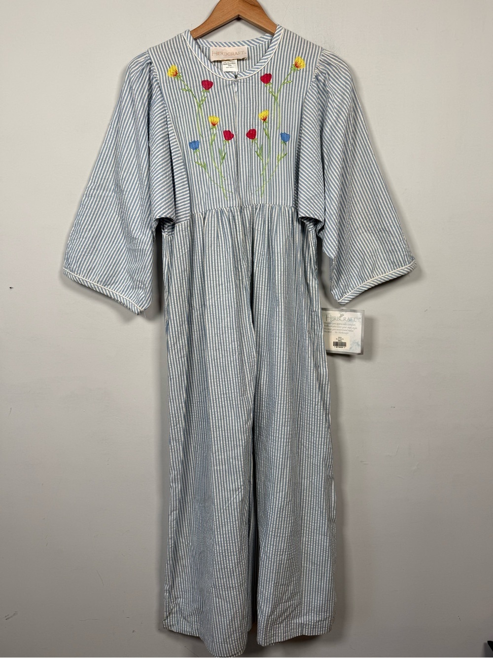 VTG Herbcraft Seersucker Housecoat Embroidered Robe NWT Size S 100% Cotton